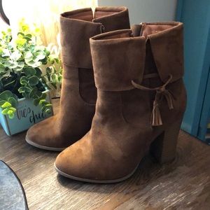Boho chic Ankle Boot! Size 9